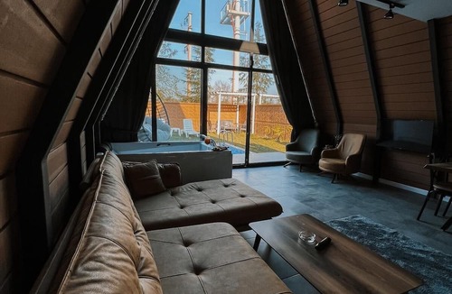 Kartepe Apartment | Triangle Life Suit