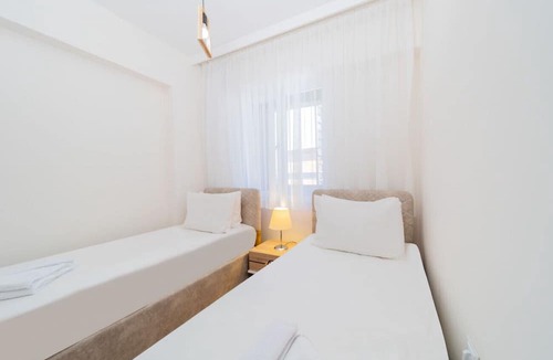 Kepez Apartment | Remarkable Flat with Shared Pool in Kepez