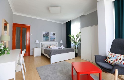 Goztepe Apartment | Cozy Apartment Close to Bagdat Avenue in Kadikoy