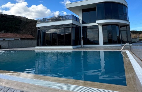 Gerze Ski Chalet | Ser Suits Bungalow Tatil Köyü