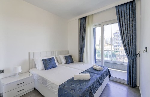 Seki Apartment | Residence w Balcony and Shared Pool 7 min to Coast