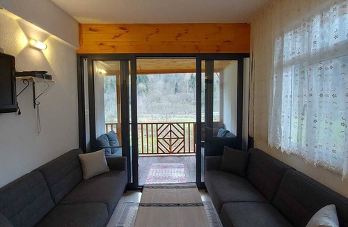 Camlihemsin Cabin | Meydan Şelale Dağ Evi