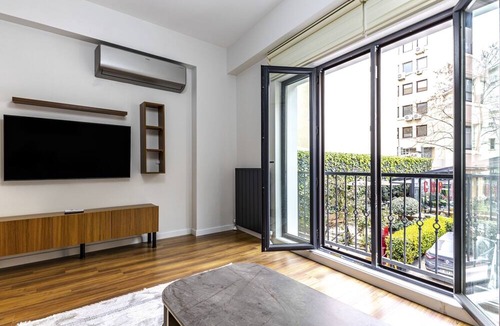 Osmanbey Apartment | Central and Modernly Furnished Flat in Sisli