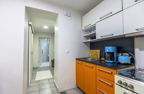 Taksim House | Cozy house with garden & terrace 10 Min to Istiklal Street