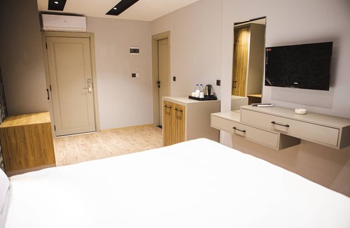 Karakopru Hotel | Arad Otel