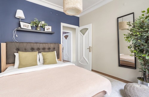 Fenerbahce Apartment | Elegant Flat w Balcony BBQ 5 min to Bagdat Ave