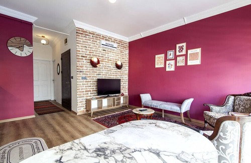 Fatih Apartment | Charming Flat near Kennedy Avenue in Fatih