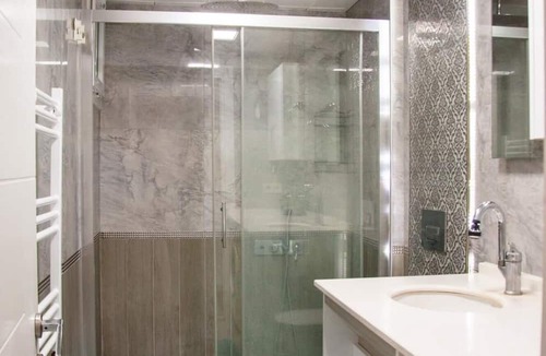 Karsiyaka Apartment | Lovely and Comfy Flat near Sea in Karsiyaka Izmir