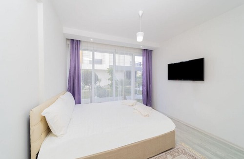 Konyaalti Apartment | Residence w Balcony 10 min to Beach in Konyaalti