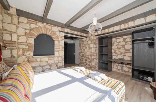Kaleici Apartment | Authentic Flat with Garden 5 min to Beach