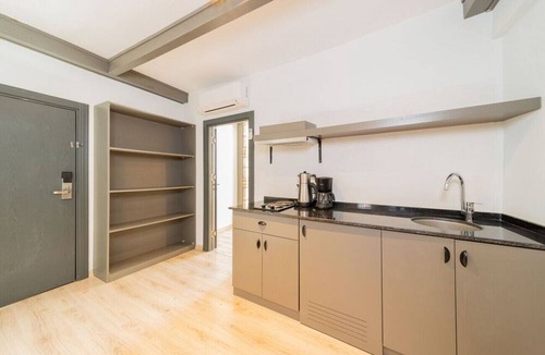 Kaleici Apartment | Authentic Flat with Garden 5 min to Beach