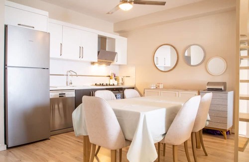 Kusadasi City Centre Apartment | Spacious Perfect Flat with Private Pool