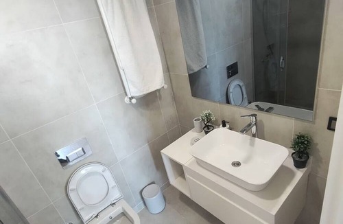 Kucukcekmece Apartment | 2+1 apartmen with balcony at 23 floor
