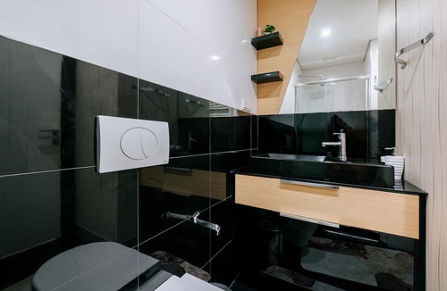 Merter Apartment | Studio Residence w Balcony Near Metro and Malls