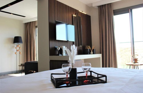 Kusadasi City Centre Bed & Breakfast | Monalisa