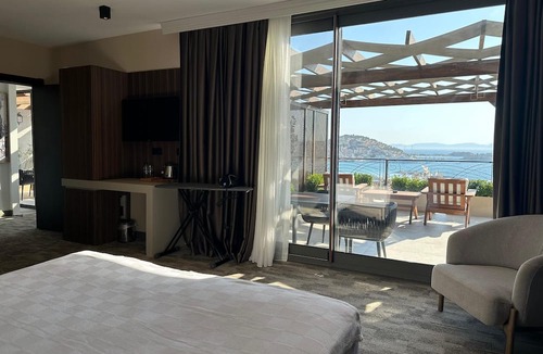 Kusadasi City Centre Bed & Breakfast | Monalisa