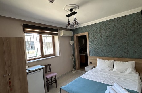 Edremit Hotel | Antandros Narlı Konak