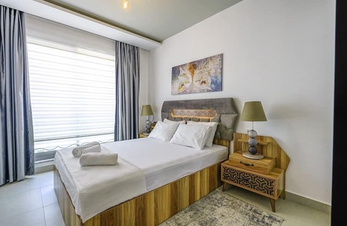 Kestel Apartment | Seaview Flat w Pool Near New Year Market in Alanya