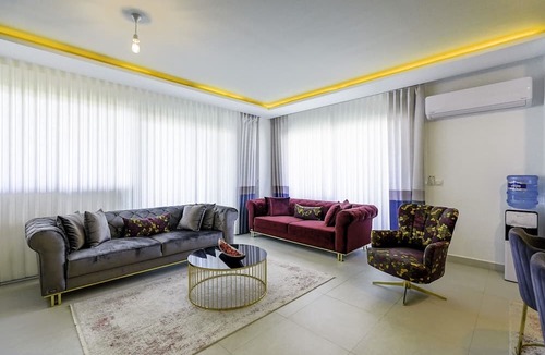Kestel Apartment | Seaview Flat w Pool Near New Year Market in Alanya