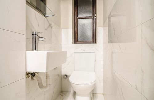 Kabatas Apartment | Convenient Flat w Garden 10 min to Galataport