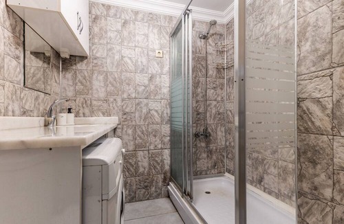 Gayrettepe Apartment | Exquisite Flat Close to Zorlu in Besiktas
