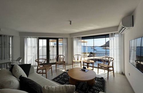 Dagbelen Villa | Sea Front Property with private pool and deck in Yalikavak