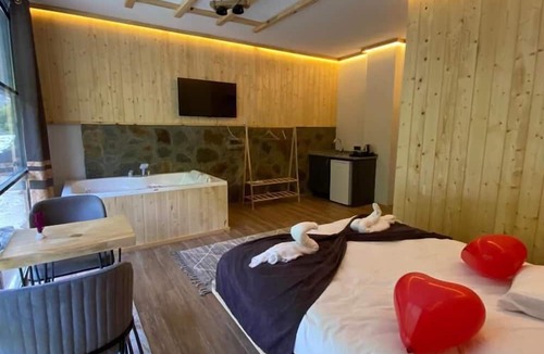 Ardesen Ski Chalet | Dogal Suit Bungalov