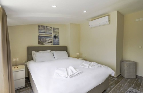 Kadriye Villa | Flat w Shared Pool and Balcony 8 min to Beach