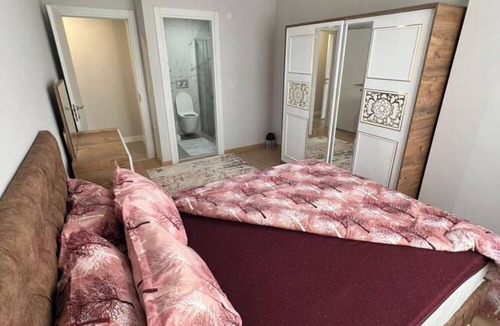 Kucukcekmece Apartment | Lake & sea view 3 bedrooms apartment