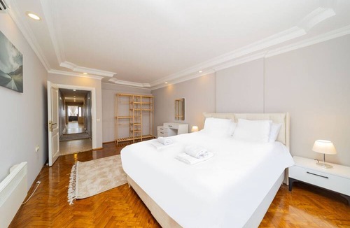 Konyaalti Apartment | Flat w Balcony 3 min to Konyaalti Beach in Antalya