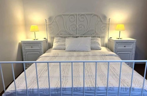 Vakfıkebir Apartment | Tranquil 2 BR fully equipped, DT&Metro, AC, Wi-Fi
