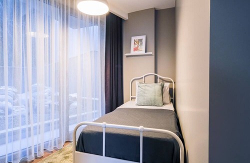Kabatas Apartment | Elegant Flat 3 min to Cihangir in Taksim