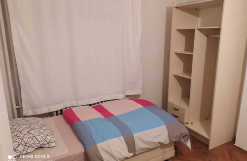 Uskudar Apartment | Üsküdar square near metro house