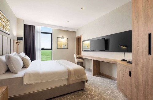 Batman Hotel | Ramada Plaza By Wyndham Batman