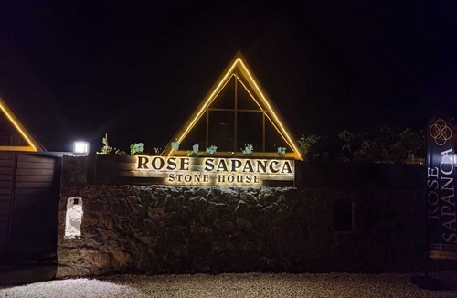 Adapazari Ski Chalet | ROSE SAPANCA STONE HOUSE SAPANCA DA Kİ EVİNİZ DOĞA VE GÖLE ÇOK YAKIN