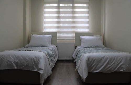 Osmangazi Apartment | Downtown core 3 bedroom fully equipped with Netflix