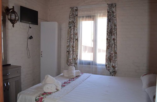 Ayvalik Hotel | Nezisin Konagi