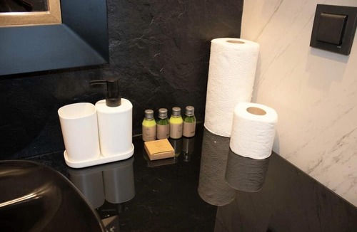Taksim Apartment | Luxury apartment - pool, parking & gym in Beyoglu