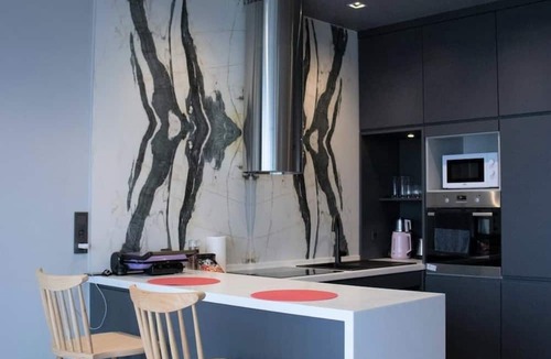Taksim Apartment | Luxury apartment - pool, parking & gym in Beyoglu