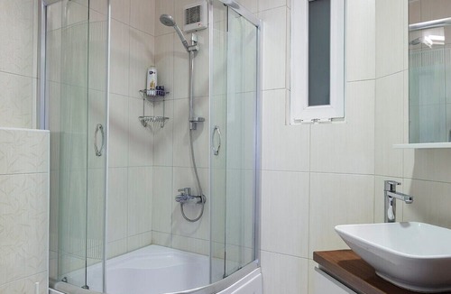Uludag Apartment | A bright spacious unique home in the heart of Bebek