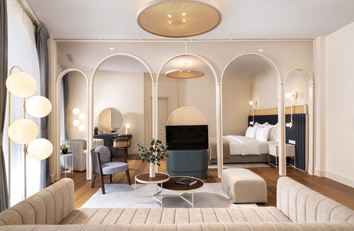 Galata Hotel | Ecole St Pierre Hotel