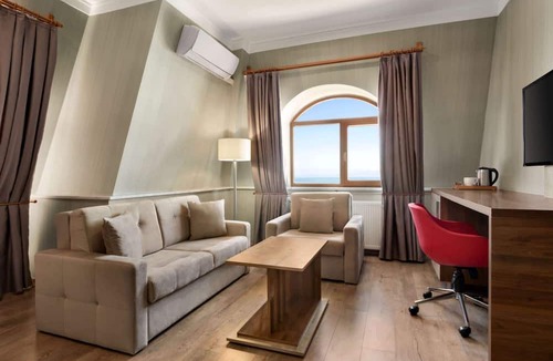 Edremit Hotel | Ramada by Wyndham Van