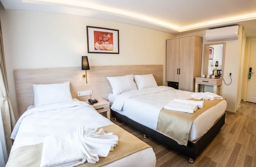Cagaloglu Hotel | Royal Bosphorus Hotel