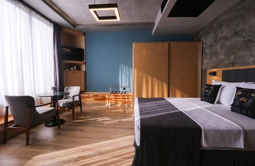 Moda Hotel | Redstone Hotel