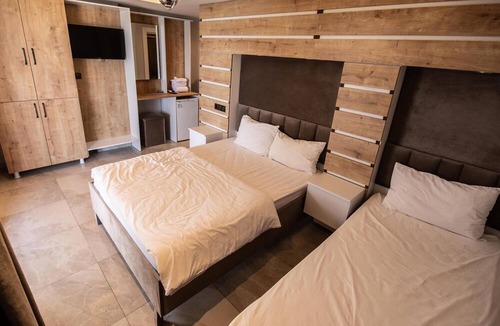 Artikli Hotel | Mose Restoran Motel Beach