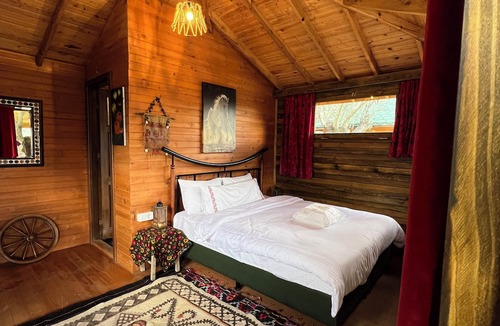 Zeytinli Hotel | Yiva Kazdaglari