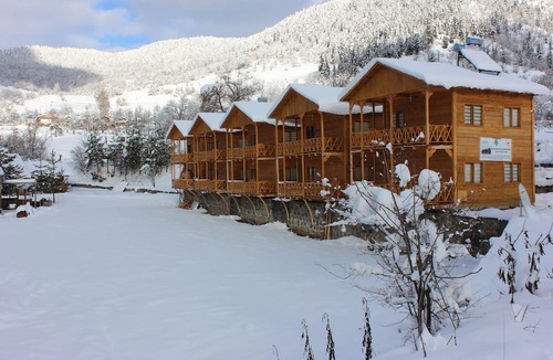 Savsat Hotel | Velikoy Han Konaklari