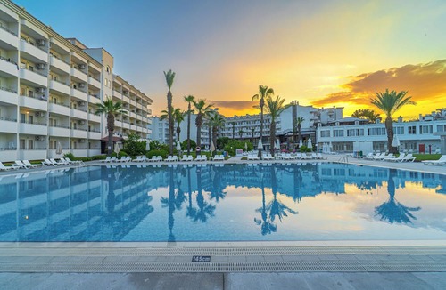 Marmaris City Center Resort | Club Hotel Pineta - All Inclusive