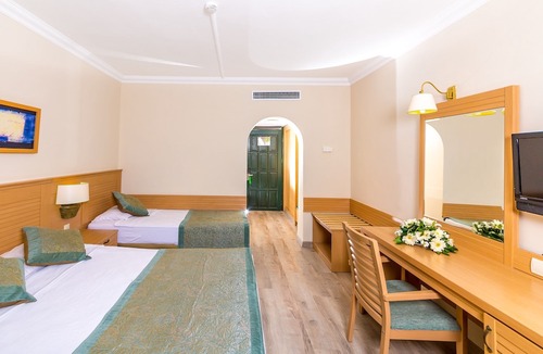 Marmaris City Center Resort | Grand Yazici Marmaris Palace - All Inclusive