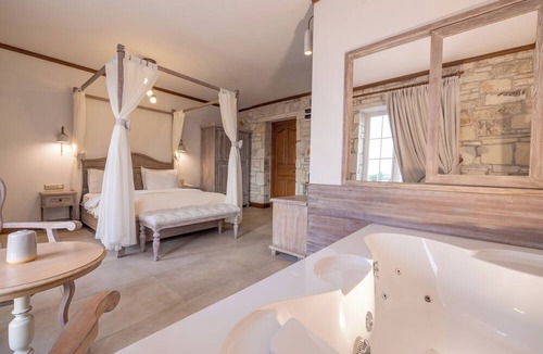 Foca Hotel | Navalia Otel